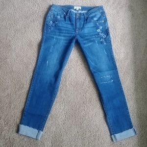 Jolt embroidered jeans size 9/29W